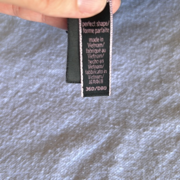 Victoria’s Secret Black Padded Underwire Bra - Picture 9 of 9